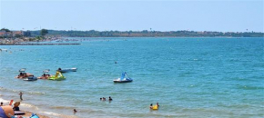 Apartment mit Meerblick, 50 Meter vom Sandstrand - Nin